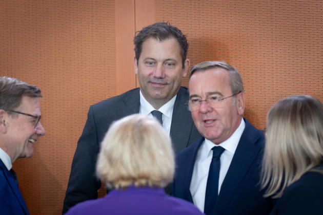 Kabinettsitzung, Bundesregierung, Auftakt Auftakt, Kabinettsitzung, Bundesregierung, Lars Klingbeil, Bundesfinanzminister, Vizekanzler, Boris Pistorius, Bundesverteidigungsminister Berlin Berlin GER
