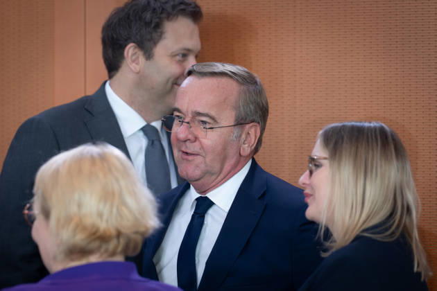 Kabinettsitzung, Bundesregierung, Auftakt Auftakt, Kabinettsitzung, Bundesregierung, Lars Klingbeil, Bundesfinanzminister, Vizekanzler, Boris Pistorius, Bundesverteidigungsminister Berlin Berlin GER