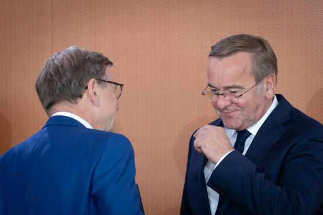 Kabinettsitzung, Bundesregierung, Auftakt Auftakt, Kabinettsitzung, Bundesregierung, Boris Pistorius, Bundesverteidigungsminister, Johann Wadephul, Bundesaußenminister Berlin Berlin GER
