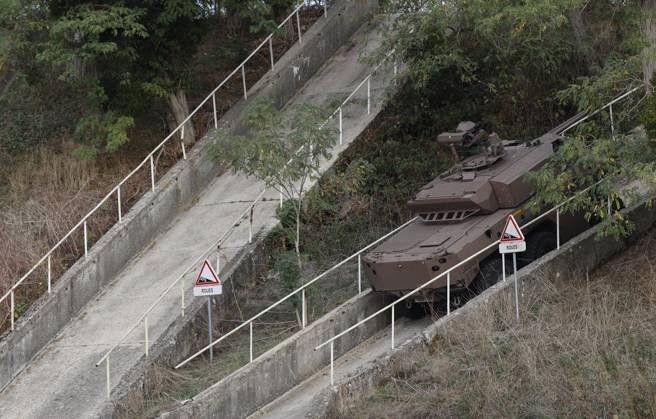 Military Test Tracks Inaugurated In Satory - France French military vehicles, including those operating at 50% capacity, are seen during the inauguration of new military pistes at Satory in Versailles, France on October 7, 2026. Photo by Jean-Bernard Vernier JBV NEWS ABACAPRESS.COM Versailles Yvelines France  Copyright: xVernierxJean-Bernard JBVxNews ABACAx