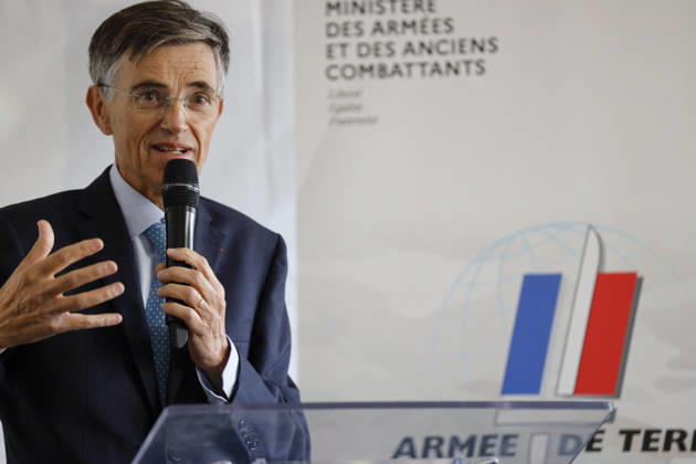 Military Test Tracks Inaugurated In Satory - France Francois de Maziere, Mayor of Versailles, attends the inauguration of new military pistes at Satory in Versailles, France on October 7, 2026. Photo by Jean-Bernard Vernier JBV NEWS ABACAPRESS.COM Versailles Yvelines France  Copyright: xVernierxJean-Bernard JBVxNews ABACAx