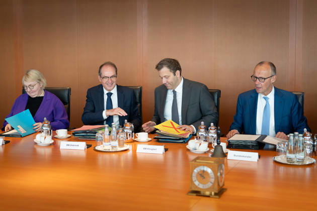 Kabinettsitzung, Bundesregierung, Auftakt Auftakt, Kabinettsitzung, Bundesregierung, Bundeskanzler, Friedrich Merz, Kanzleramtsministerin, Nina Warken, Lars Klingbeil, Bundesfinanzminister, Vizekanzler, Alexander Dobrindt, Bundesinnenminister, Katja Mast Berlin Berlin GER