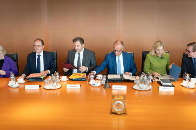 Kabinettsitzung, Bundesregierung, Auftakt Auftakt, Kabinettsitzung, Bundesregierung, Bundeskanzler, Friedrich Merz, Kanzleramtsministerin, Nina Warken, Lars Klingbeil, Bundesfinanzminister, Vizekanzler, Alexander Dobrindt, Bundesinnenminister, Katja Mast, Philipp Amthor Berlin Berlin GER
