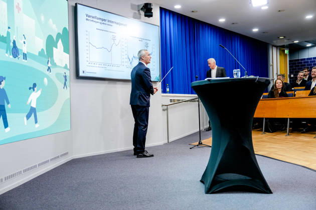 Statsbudsjett 2027 Oslo 20261007. Finansminister Jens Stoltenberg (Ap) presenterer statsbudsjettet for 2027 pa en pressekonferanse i Auditoriet i R5. Foto: Fredrik Varfjell NTB Oslo Norge 4JNJHWeK8yQ EDITORIAL USE ONLY Ref:_POL4JNJHWeK8yQ.jpg Copyright: xFredrikxVarfjellxx xNTBx