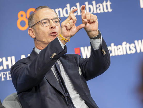 Oliver Bäte EUR, Deutschland, Berlin, 07.10.2026: Oliver Bäte CEO Allianz SE besucht die in Berlin stattfindene Jubiläumsveranstaltung von 80 Jahre Handelsblatt und 100 Jahre WirtschaftsWoche.