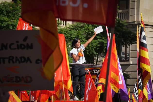 UGT and CCOO Call for a Strike in Social Services in Catalonia The general secretary of CCOO in Catalonia, Belén López, during a demonstration in support of social services outside the Foment del Treball headquarters on October 7, 2026, in Barcelona, Catalonia, Spain. UGT and CCOO have called a strike in Catalonia’s social services sector to demand improvements in working conditions and equal pay between the private and public sectors. OCTOBER 7, 2026 Barcelona, Catalonia Barcelona, Catalonia, Spain Copyright: xDavidxZorrakinox 7826397