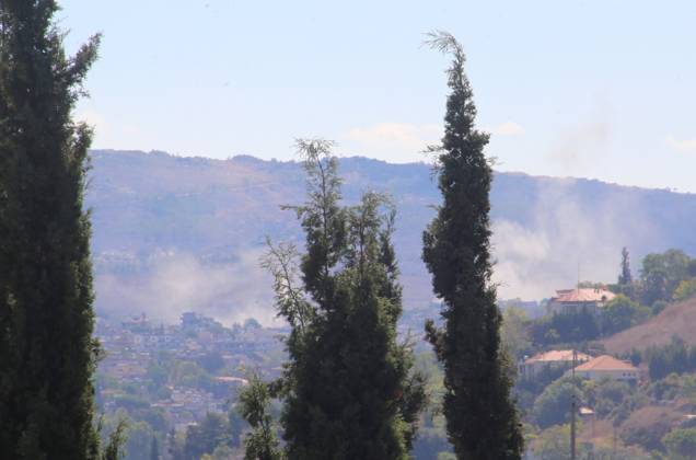 October 7, 2026, Nabathie, Lebanon: KFAR TIBNIT, SOUTHERN LEBANON, OCTOBER 7, 2026: Smoke rises after several artillery shells strike the town of Kfar Tibnit in southern Lebanon amid continuing military activity in the area. Nabathie Lebanon - ZUMAq101 20261007_zna_q101_069 Copyright: xRazanxKdouhx