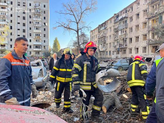 Rescuers search debris after Russian attack hits Kremenchuk in Poltava KREMENCHUK, UKRAINE - OCTOBER 07: (----EDITORIAL USE ONLY - MANDATORY CREDIT - STATE EMERGENCY SERVICE OF UKRAINE HANDOUT - NO MARKETING NO ADVERTISING CAMPAIGNS - DISTRIBUTED AS A SERVICE TO CLIENTS----) Search and rescue operations continue in a residential area following a Russian strike on Kremenchuk in Ukraine s Poltava region on October 07, 2026. At least two people were killed and dozens of civilians, including a child born in 2012, were injured as emergency workers comb through debris and heavily damaged residential structures across the site. State Emergency Service of Ukraine Anadolu Kremenchuk Ukraine. Editorial use only. Please get in touch for any othe  Copyright: x2026xAnadoluxStatexEmergencyxServicexofxUkrainex