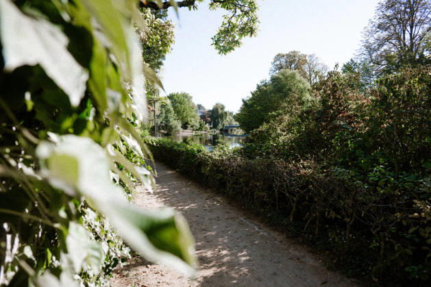 Sonne statt Herbstgrau: Kehl genießt mildes Oktoberwetter, Sonniges und für die Jahreszeit mildes Herbstwetter sorgt am Mittwoch, 7. Oktober 2026, in Kehl für beinahe spätsommerliche Eindrücke. Noch bestimmt Hochdruckeinfluss mit sehr milder Luft das Wetter in Süddeutschland. Die freundliche Wetterphase ist jedoch nur von kurzer Dauer: Nach Angaben des Deutschen Wetterdienstes zieht ab Mittwochabend von Westen ein kräftiger Tiefausläufer auf. In der Nacht zum Donnerstag und am Donnerstag sind gebietsweise Regen, örtlich Starkregen sowie einzelne Gewitter möglich. Kehl Baden-Württemberg Deutschland Kehl
