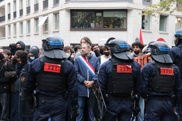 Student blockade near Sciences Po Paris PARIS, FRANCE - OCTOBER 7: French lawmaker Thomas Portes is seen near Sciences Po Paris as students stage a blockade in support of the wider mobilization over conditions in the education system in Paris, France, on October 7, 2026. Riot police are deployed in the area while demonstrators maintain barricades and gather in the street. Umit Donmez Anadolu Paris France. Editorial use only. Please get in touch for any other usage.  Copyright: x2026xAnadoluxUmitxDonmezx