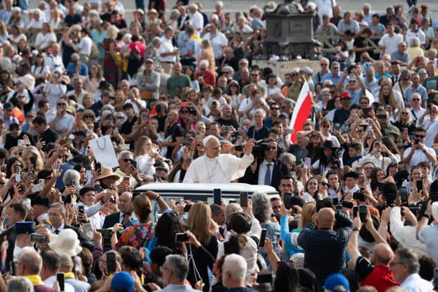 His Holiness Pope Leo Xiv Attends a Weekly General Audience at St Peter s Square in The Vatican Pope Leo XIV Rome 7 October 2026 His Holiness Pope Leo XIV attends a weekly general audience at St Peter s Square in The Vatican Vatican City on October 7, 2026. Photo by Andrea Bracaglia ABACAPRESS.COM Vatican City Vatican City Vatican (or Holy See)  Copyright: xBracagliaxAndrea ABACAx