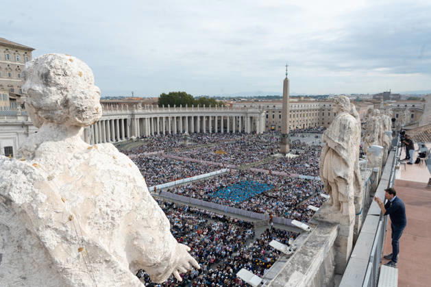 His Holiness Pope Leo Xiv Attends a Weekly General Audience at St Peter s Square in The Vatican General View Rome 7 October 2026 His Holiness Pope Leo XIV attends a weekly general audience at St Peter s Square in The Vatican Vatican City on October 7, 2026. Photo by Andrea Bracaglia ABACAPRESS.COM Vatican City Vatican City Vatican (or Holy See)  Copyright: xBracagliaxAndrea ABACAx