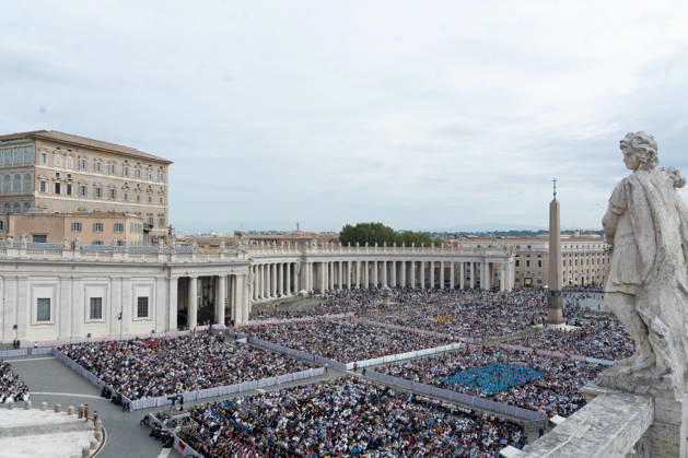 His Holiness Pope Leo Xiv Attends a Weekly General Audience at St Peter s Square in The Vatican General View Rome 7 October 2026 His Holiness Pope Leo XIV attends a weekly general audience at St Peter s Square in The Vatican Vatican City on October 7, 2026. Photo by Andrea Bracaglia ABACAPRESS.COM Vatican City Vatican City Vatican (or Holy See)  Copyright: xBracagliaxAndrea ABACAx