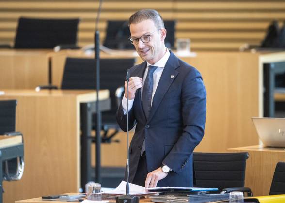 8. THÜRINGER LANDTAG - 56. PLENARSITZUNG ** NUR FÜR REDAKTIONELLE ZWECKE ** EDITORIAL USE ONLY **<p>07 10 2026-Erfurt: Thüringer Landtag 8. Wahlperiode 56. Plenarsitzung im Foto: Stefan Gruhner (CDU), Chef der Thüringer Staatskanzlei und Minister für Bundes- und Europaangelegenheiten, Sport und Ehrenamt ( Deutschland Thueringen Erfurt Copyright: SaschaxFromm