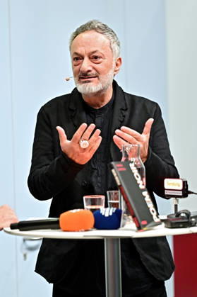 Frankfurter Buchmesse 2026. Schriftsteller Feridun Zaimoglu am 07.10.2026 auf der Frankfurter Buchmesse. 20261007MWI151344