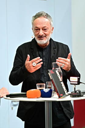 Frankfurter Buchmesse 2026. Schriftsteller Feridun Zaimoglu am 07.10.2026 auf der Frankfurter Buchmesse. 20261007MWI151348