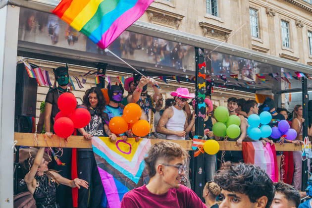 Thousands March During Pride Parade - Paris The 2026 Paris LGBTQ+ Pride March took place on the afternoon of Saturday, October 3, running from Place d’Italie to Place de la Bastille; the atmosphere was good-natured, yet the event carried a strongly political tone given that it was a presidential election year. Photo by Leo Previtali ABACAPRESS.COM Paris Ile-de-France France  Copyright: xPrevitalixLeo ABACAx
