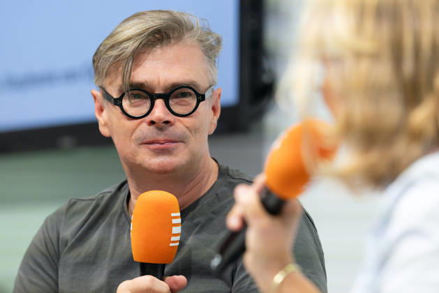 Buchmesse Frankfurt 2026 Jaroslav RudiÅ¡ spricht mit Stephanie von Oppen über seinen neuen Roman Wo die Toten sprechen (Luchterhand Literaturverlag, 2026)., Frankfurt am Main Hessen Deutschland Messegelände