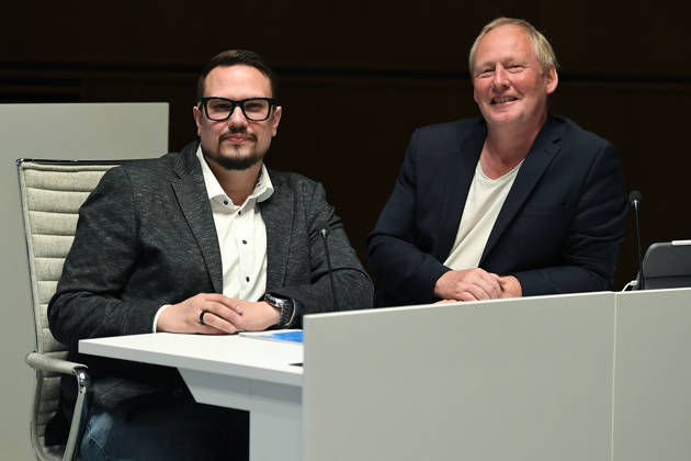 Bezirksvertretung Alt-Oberhausen am 07.10.2026 im Rathaus Oberhausen ( Ratssaal ) Kevin Burmeister ( AfD Landtagskandidat ), links - Wolfgang Kempkes ( OB-Kandidat der AfD Oberhausen ), rechts