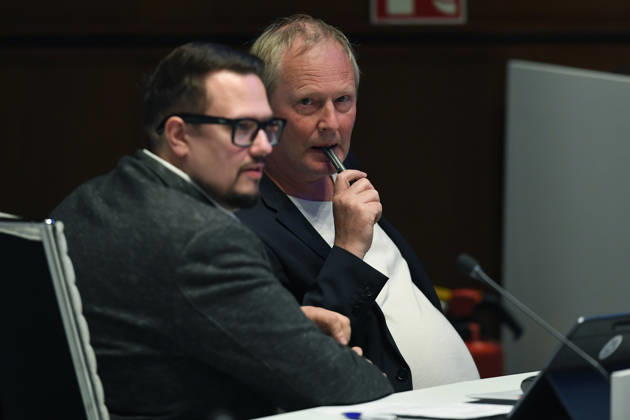 Bezirksvertretung Alt-Oberhausen am 07.10.2026 im Rathaus Oberhausen ( Ratssaal ) Kevin Burmeister ( AfD Landtagskandidat ), vorne - Wolfgang Kempkes ( OB-Kandidat der AfD Oberhausen ), hinten