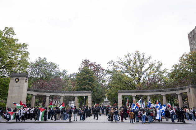 October 7, 2026, Montreal, Pq, CANADA: Pro-Palestinian and pro-Israel demonstrators are seperated by police in Montreal, on Wednesday, Oct. 7, 2026. Montreal CANADA  - ZUMAc35_ 20261007_zaf_c35_058 Copyright: xChristopherxKatsarovx
