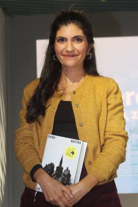 Bookfair - Frankfurt am Main, Deutschland. Die 78. Frankfurter Buchmesse findet vom 7. bis 11. Oktober 2026 statt. Sie gilt als der weltweit wichtigste Handelsplatz für gedruckte und digitale Inhalte sowie als eines der bedeutendsten kulturellen Ereignisse des Jahres für Bücher. Foto: Autorin Shida Bazyar, Buchpreisträgerin 2026 für ihr Buch Die Lücken