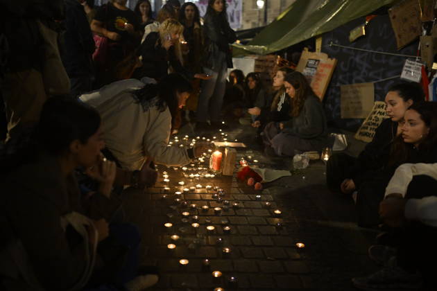 Supporters gather in Madrid for Maricarmen Abascal after her death MADRID, SPAIN - OCTOBER 7: People gather in support of Maricarmen Abascal during a protest at Puerta del Sol in Madrid, Spain on October 7, 2026. The 87-year-old Abascal, who became a symbol of Spain s housing crisis in recent weeks, died in hospital after spending 15 days there following her eviction from her home by police in Madrid on September 23, 2026. Burak Akbulut Anadolu Madrid Spain. Editorial use only. Please get in touch for any other usage.  Copyright: x2026xAnadoluxBurakxAkbulutx