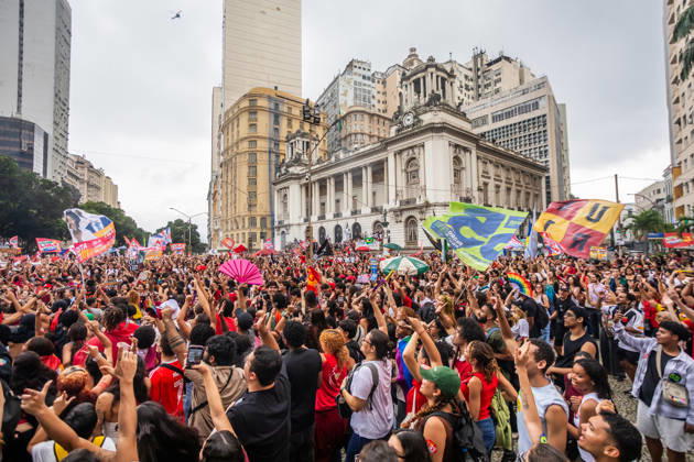 October 7, 2026: Rio de Janeiro, Brazil. October 7, 2026. March for Democracy: Students gather to protest the rise of the far right and march through the city center (Cinelo¢ndia) in support of President Lula s candidacy. Photo: . - ZUMAl255 20261007_zip_l255_011 Copyright: xEllanxLustosax