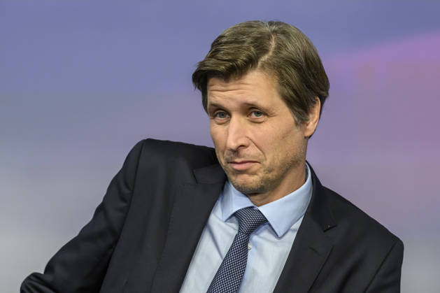 im Bild v.l.: Moritz Schularick (Wirtschaftswissenschaftler), GER, Berlin, Studio, zu Gast bei Maischberger, politische Talkshow, TV, Format, mit Moderatorin Sandra Maischberger, Das Erste, aus Adlershof Am Studio 20, 07.10.2026, Copyright: HMBxMedia UwexKoch