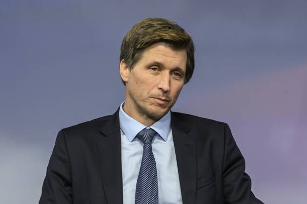 im Bild v.l.: Moritz Schularick (Wirtschaftswissenschaftler), GER, Berlin, Studio, zu Gast bei Maischberger, politische Talkshow, TV, Format, mit Moderatorin Sandra Maischberger, Das Erste, aus Adlershof Am Studio 20, 07.10.2026, Copyright: HMBxMedia UwexKoch