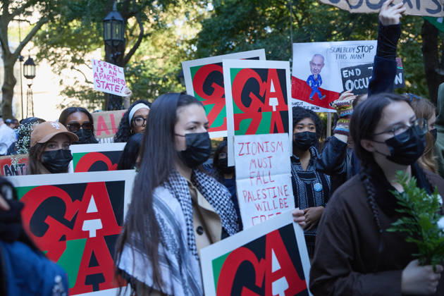 October 7, 2026, New York, New York, USA: Protesters hold signs and flags during a pro-Palestinian demonstration at City Hall Park in New York City, New York. New York USA  - ZUMAs237 20261007_aap_s237_036 Copyright: xMarkxJ.xSullivanx