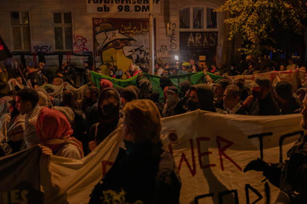 October 7, 2026, Berlin, Germany: Hundereds of pro-palestinian protesters gather in Berlin, Germany, on October 7, 2026. This marks the three-year anniversary of the Hamas led border attacks in Southern Israel. Germany  - ZUMAj167 20261007_zip_j167_024 Copyright: xSvetxJacquelinex