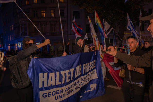 October 7, 2026, Berlin, Germany: Hundereds of pro-palestinian protesters gather in Berlin, Germany, on October 7, 2026. This marks the three-year anniversary of the Hamas led border attacks in Southern Israel. Germany  - ZUMAj167 20261007_zip_j167_032 Copyright: xSvetxJacquelinex
