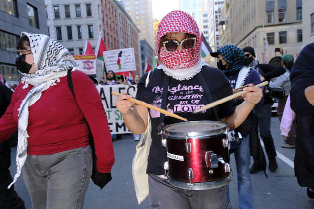 NEW YORK, NY - OCTOBER 7: Anti-Israeli and pro-Palestinian protestors converge during a vigil on the third anniversary of Hamas™ Oct. 7 attack in New York City on October 7, 2026. Copyright: xKatiexGodowskix