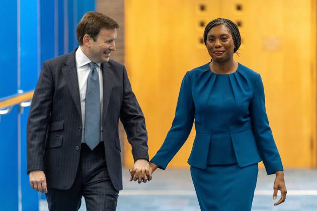 Conservative Party Conference, Day 4, The ICC Birmingham, UK - 07 Oct 2026 Kemi Badenoch, leader of the Conservative Party, right, and her husband Hamish Badenoch, ahead of delivering her keynote speech on the final day of the UK Conservative Party Conference in Birmingham The Conservative Party leader, Kemi Badenoch s gives her keynote speech at the International Convention Centre on the final day (day four) of the Conservative Party Conference at the International Convention Centre in Birmingham. The Conservative Party opened its annual conference under the slogan Stronger economy, stronger country Birmingham United Kingdom Copyright: xPhilxLewisx xSOPAxImagesx Phil-Lewis-1456721