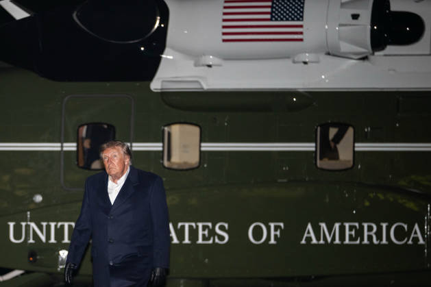 October 8, 2026, Washington, District Of Columbia, United States: President DONALD TRUMP walks across the South Lawn of the White House after arriving aboard Marine One following a trip to San Antonio, Texas, where he attended a campaign rally ahead of the November midterm elections. Washington United States  - ZUMAk206 20261008_znp_k206_006 Copyright: xMattxKaminskyx