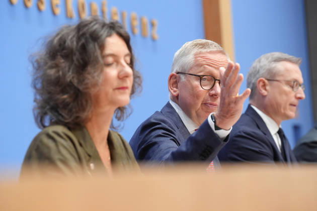Bundespressekonferenz, Jahresbericht des Nationalen Normenkontrollrat (NKR) zum Buerokratieabbau Lutz Goebel bei der Vorstellung des Jahresbericht des Nationalen Normenkontrollrat zum Buerokratieabbau, Berlin, 08.10.2026 Berlin Berlin Deutschland