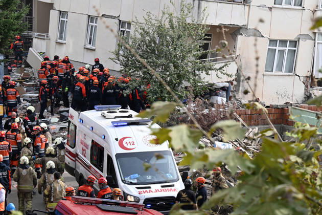 Search and rescue operations continue at partially collapsed building in Istanbul ISTANBUL, TURKIYE - OCTOBER 08: Search and rescue teams conduct operations at the site of a seven-story building that partially collapsed in the Maltepe district of Istanbul, Turkiye, on October 08, 2026. Emergency personnel and ambulances are deployed to the scene as search and rescue efforts continue. Ahmet Okatali Anadolu Istanbul Turkey. Editorial use only. Please get in touch for any other usage.  Copyright: x2026xAnadoluxAhmetxOkatalix