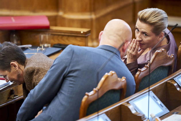 Opening debate in the Danish Parliament Prime Minister Mette Frederiksen, The Social Democratic Party and Minister of Taxation Jakob Engel-Schmidt, The Moderates during the opening debate of the Danish Parliament in the Parliament Hall at Christiansborg on Thursday, October 8, 2026. (Photo: Thomas Traasdahl Ritzau Scanpix) , Copenhagen Denmark Copyright: RitzauxScanpix ThomasxTraasdahlx spdk20261008-105142-L