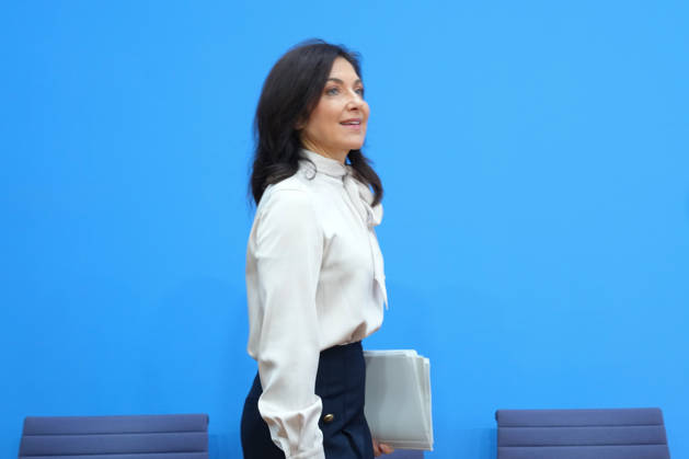Bundespressekonferenz, Vorstellung der Herbstprojektion 2026 durch Wirtschaftsministerin Reiche Wirtschaftsministerin Katherina Reiche im Saal der Bundespressekonferenz bei der Vorstellung der Herbstprojektion 2026 der Bundesregierung, Berlin, 08.10.2026 Berlin Berlin Deutschland