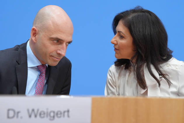 Bundespressekonferenz, Vorstellung der Herbstprojektion 2026 durch Wirtschaftsministerin Reiche Bundeswirtschaftsministerin Katherina Reiche im Portrait bei der Vorstellung der Herbstprojektion 2026 der Bundesregierung in der Bundespressekonferenz, Berlin, 08.10.2026 Berlin Berlin Deutschland