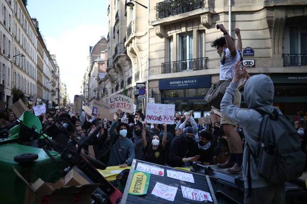 Catholic Institute of Paris and Paris-Panthéon-Assas Students Protest - Paris Students from the Catholic Institute of Paris and Paris-Panthéon-Assas University gather outside Paris-Panthéon-Assas University during a demonstration in support of high school students. The protesters are demanding the hiring of substitute teachers, increased resources, and decent learning conditions. Paris, France, October 8, 2026. Photo by Raphael Lafargue ABACAPRESS.COM Paris Ile-de-France France  Copyright: xLafarguexRaphael ABACAx