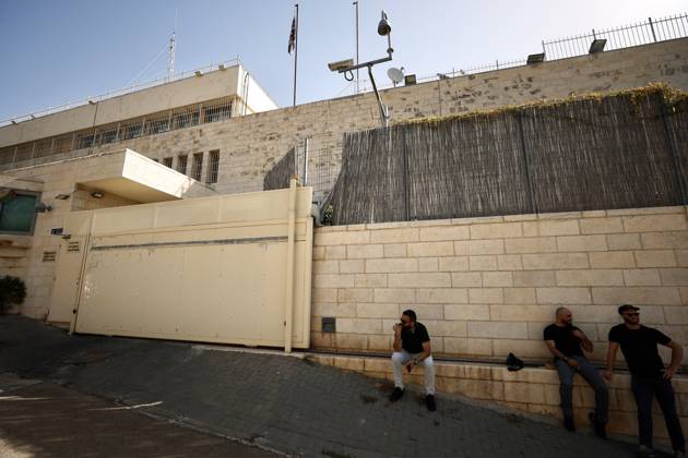 (261008) -- JERUSALEM, Oct. 8, 2026 -- This photo taken on Oct. 8, 2026 shows an exterior view of the British consulate in East Jerusalem. Israeli Foreign Minister Gideon Sa ar announced on Thursday that the British consulate in East Jerusalem had ended its operations on Israel s orders and that the consul general and 19 diplomats would leave the country, citing countermeasures following British measures against Israel. British Foreign Secretary Ed Miliband disputed Israel s legal authority to close the consulate, saying East Jerusalem was occupied territory. (Photo by Xinhua) MIDEAST-JERUSALEM-BRITISH CONSULATE-OPERATIONS ENDING JamalxAwad 