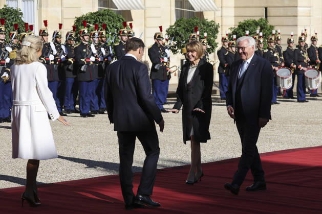 NEWS : Visite d Etat de Frank-Walter Steinmeier - Paris - 08 10 2026 Accueil de Frank-Walter Steinmeier, Prà sident de la Rà publique fà dà rale d Allemagne et de Elke Budenbender par Emmanuel Macron, Prà sident de la Rà publique et Brigitte Macron ce jeudi 8 octobre au palais de l™Elysà e ParisFrance Copyright: xMichtofx