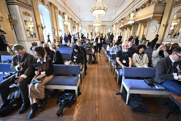 Members of the media and members of the public wait at the Stock Exchange Building (Börshuset) for Ingrid Carlberg, Permanent Secretary of the Swedish Academy, to announce the recipient of the 2026 Nobel Prize in Literature in Stockholm, Sweden, on October 8, 2026 STOCKHOLM SWEDEN x10430x  Copyright: xChristinexOlsson TTx NOBEL PRIZE IN LITERATURE 2026 1-jTJu44twE
