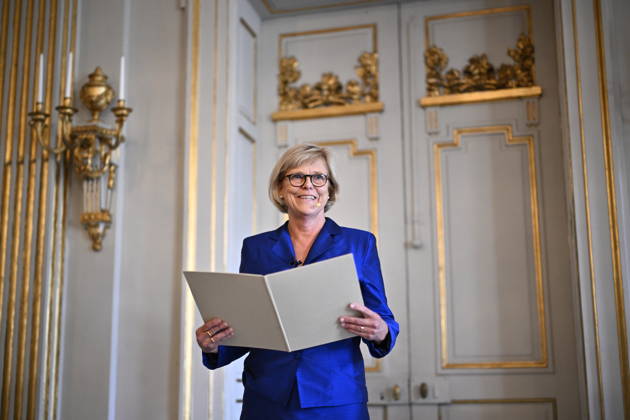STOCKHOLM, SWEDEN 20261008 Ingrid Carlberg, Permanent Secretary of the Swedish Academy, announces that Anne Carson has been awarded the 2026 Nobel Prize in Literature at the Stock Exchange Building in Stockholm STOCKHOLM SWEDEN x10430x  Copyright: xChristinexOlsson TTx NOBELPRISET LITTERATUR 2026 E5VYQ-8BcFY