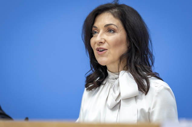 Katherina Reiche, Bundesministerin fuer Wirtschaft und Energie, stellt die Herbstprojektion 2026 der Bundesregierung im Rahmen einer Bundespressekonferenz vor, in Berlin, 08.10.2026. Berlin Deutschland Copyright: xYonaxElsnerx