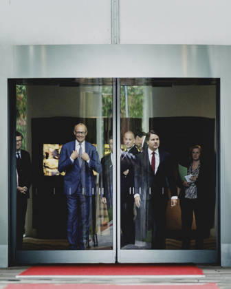 Friedrich Merz (CDU), Bundeskanzler, aufgenommen vor dem Empfang des Premierministers Grossbritanniens (nicht im Bild) mit Militaerischen Ehren im Bundeskanzleramt in Berlin, 08.10.2026. Berlin Deutschland Copyright: xFlorianxGaertnerx