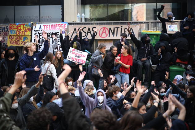 Catholic Institute of Paris and Paris-Panthéon-Assas Students Protest - Paris Blockade action near a building of the Pantheon Assas University during a student demonstration in Paris, on October 8, 2026, as part of a nationwide protest movement over learning conditions. Photo by Raphael Lafargue ABACAPRESS.COM Paris France Copyright: xLafarguexRaphael ABACAx