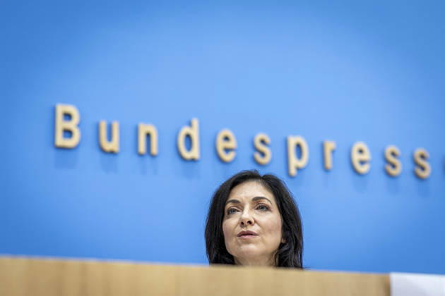 Katherina Reiche, Bundesministerin fuer Wirtschaft und Energie, stellt die Herbstprojektion 2026 der Bundesregierung im Rahmen einer Bundespressekonferenz vor, in Berlin, 08.10.2026. Berlin Deutschland Copyright: xYonaxElsnerx